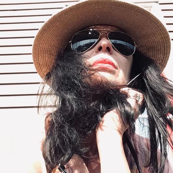 Meet your Posher, Nancy - Picture 1 of 1